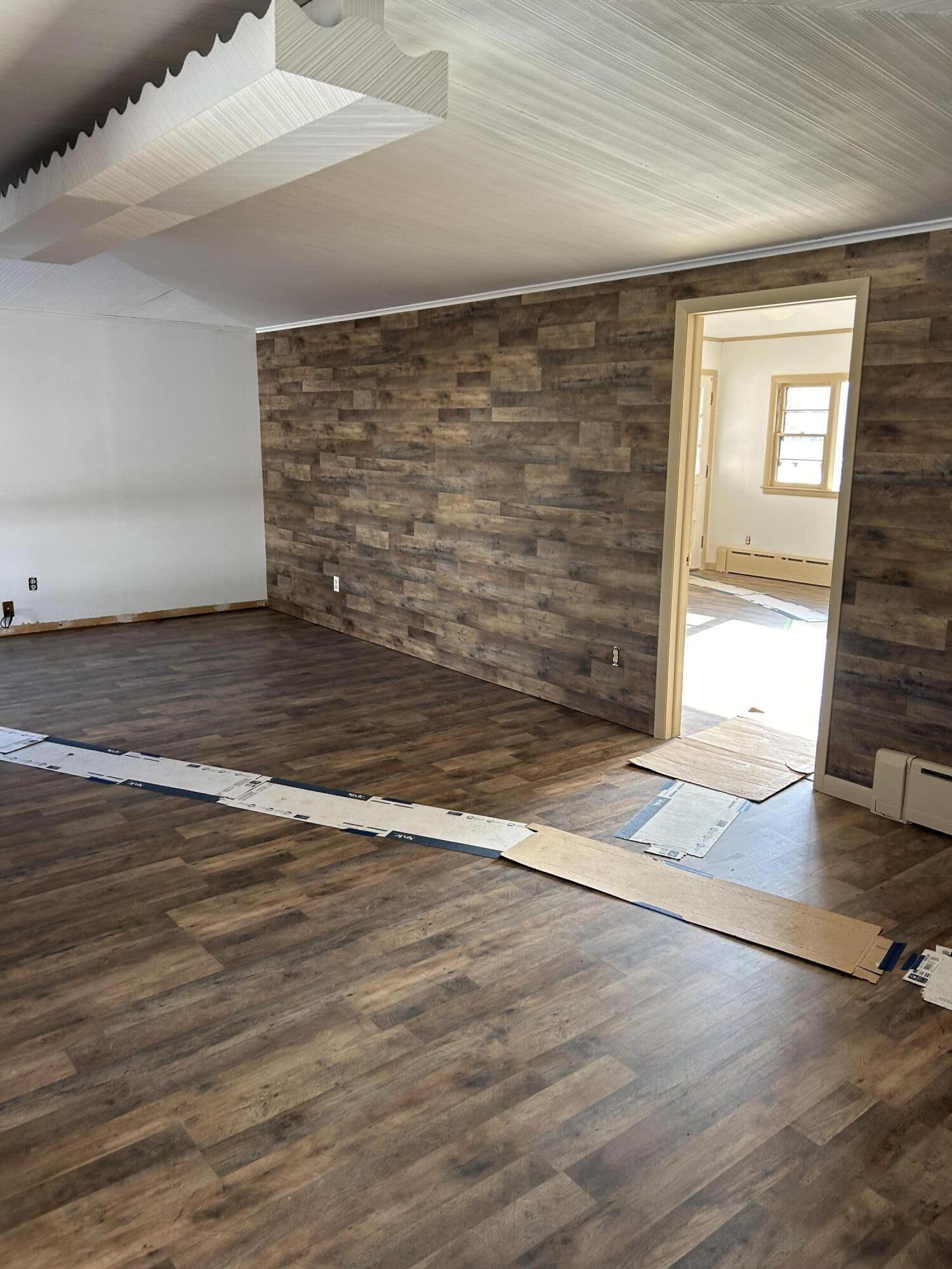Image 4: Main flr lr