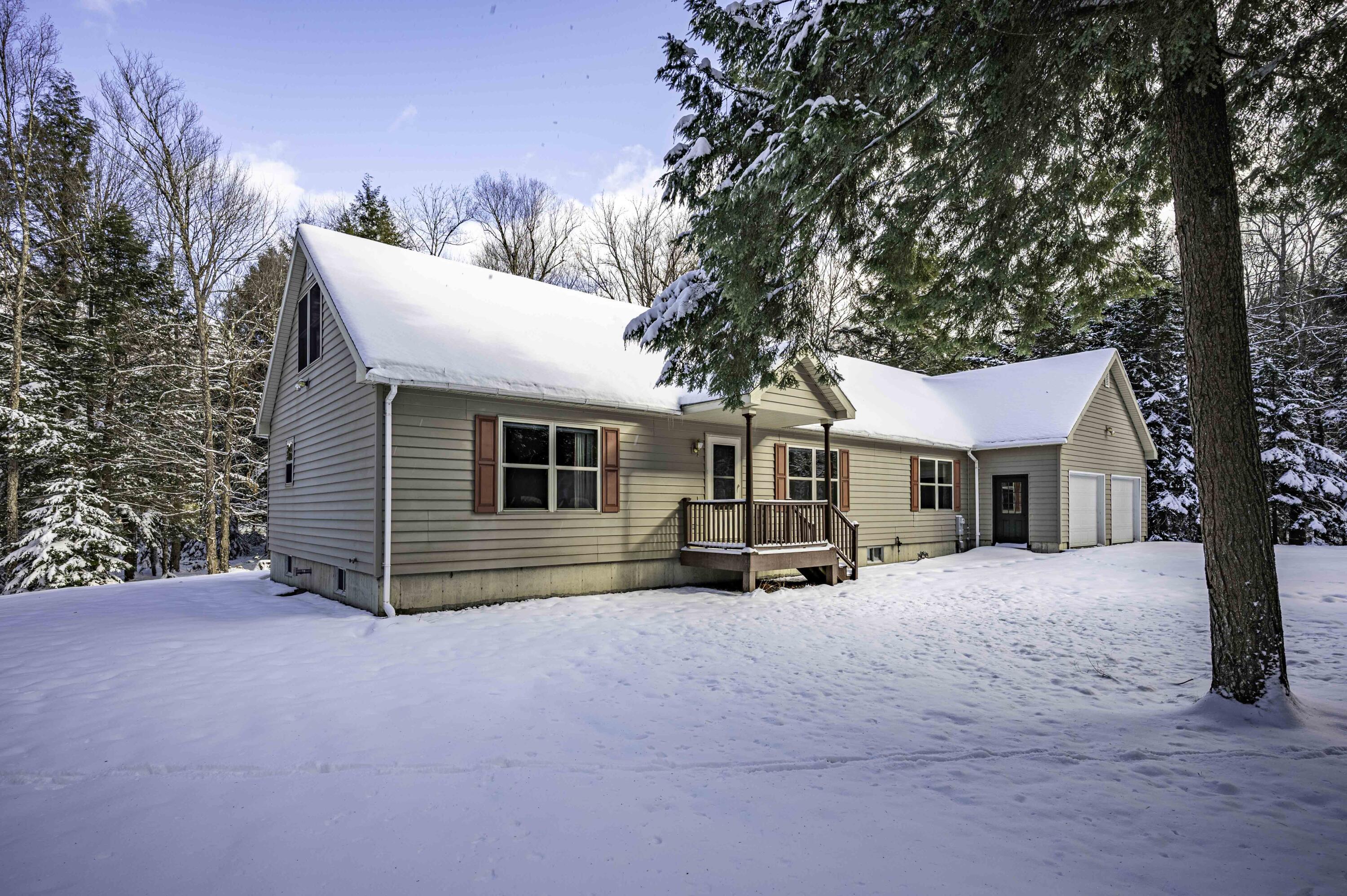 Image 3: 599 South Shore Rd