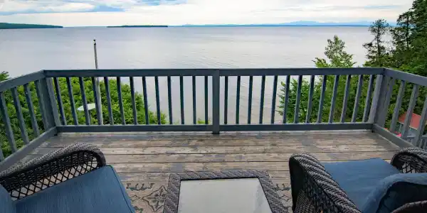 213 Corlear Bay