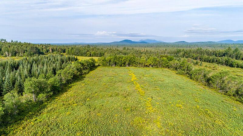 Image 2: 147_Private_Acres