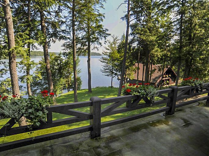 Image 2: MH_Deck_Summer