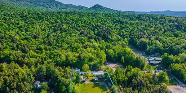 131 Lake Simond