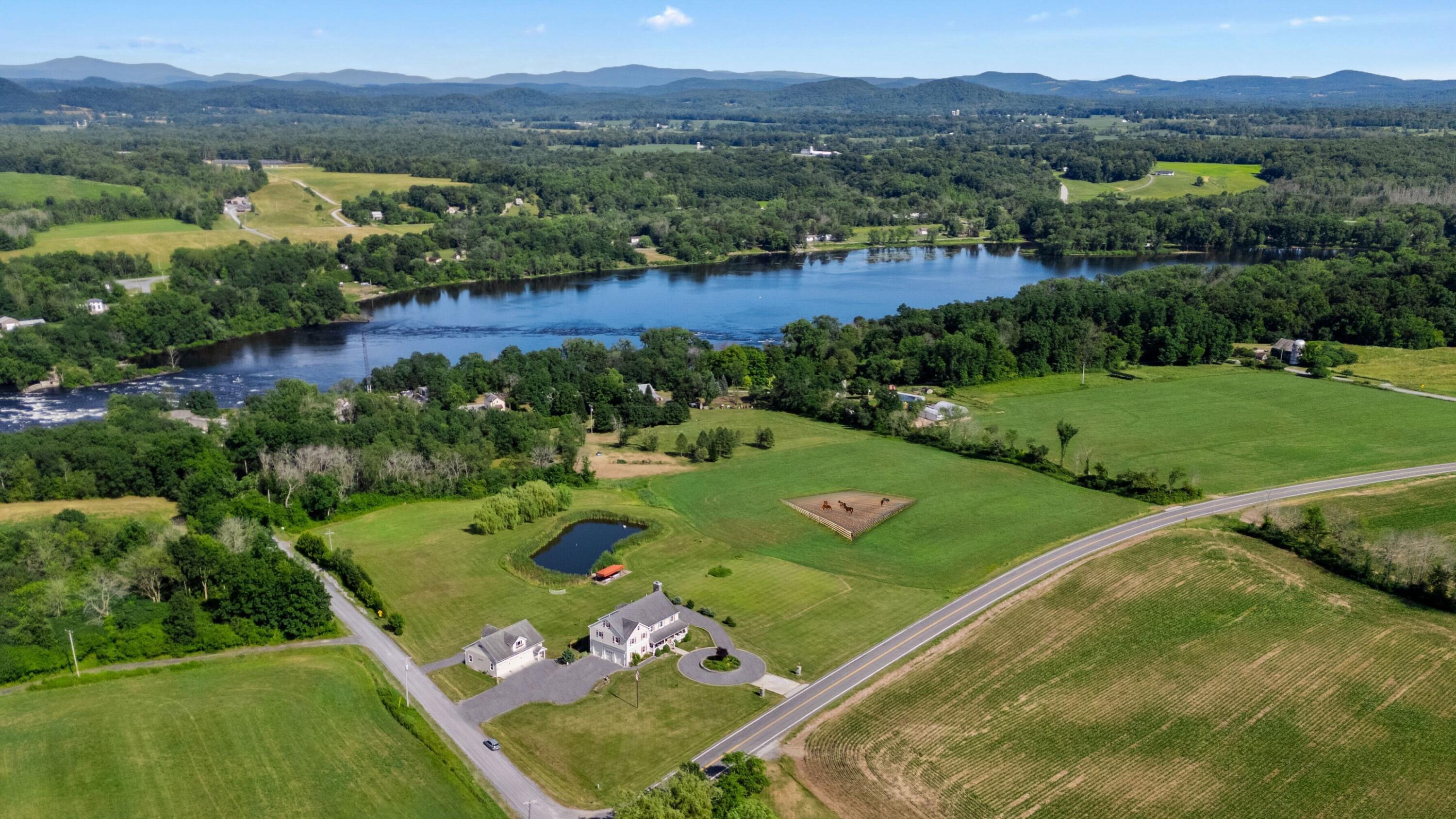 Image 2: 85 Harris Rd