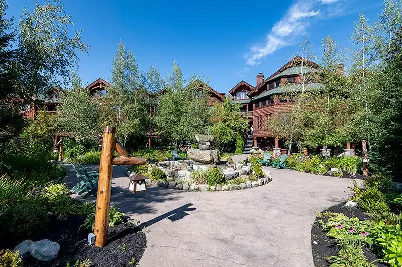 Image 1: WF_Lodge_Exterior