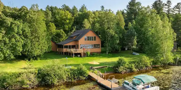 39 Lake Simond