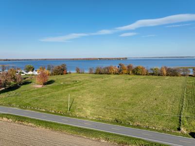 001 Lake Shore