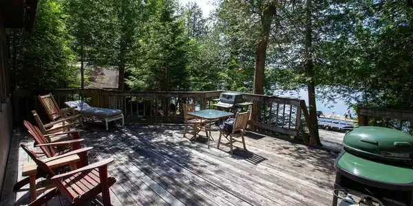 Image 4: Deck
