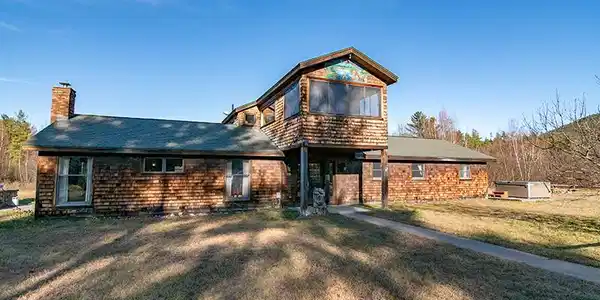 103 Perkins Lane