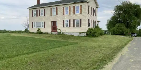 28 Jewel Rock