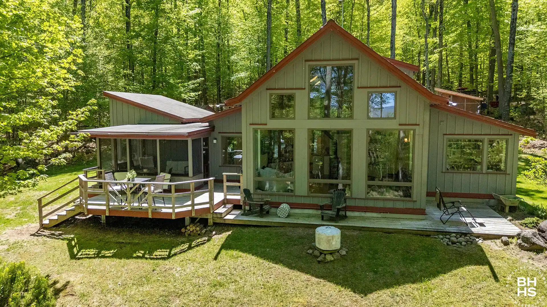 Image 1: 32CorlissPoint_A_Exterior_Back