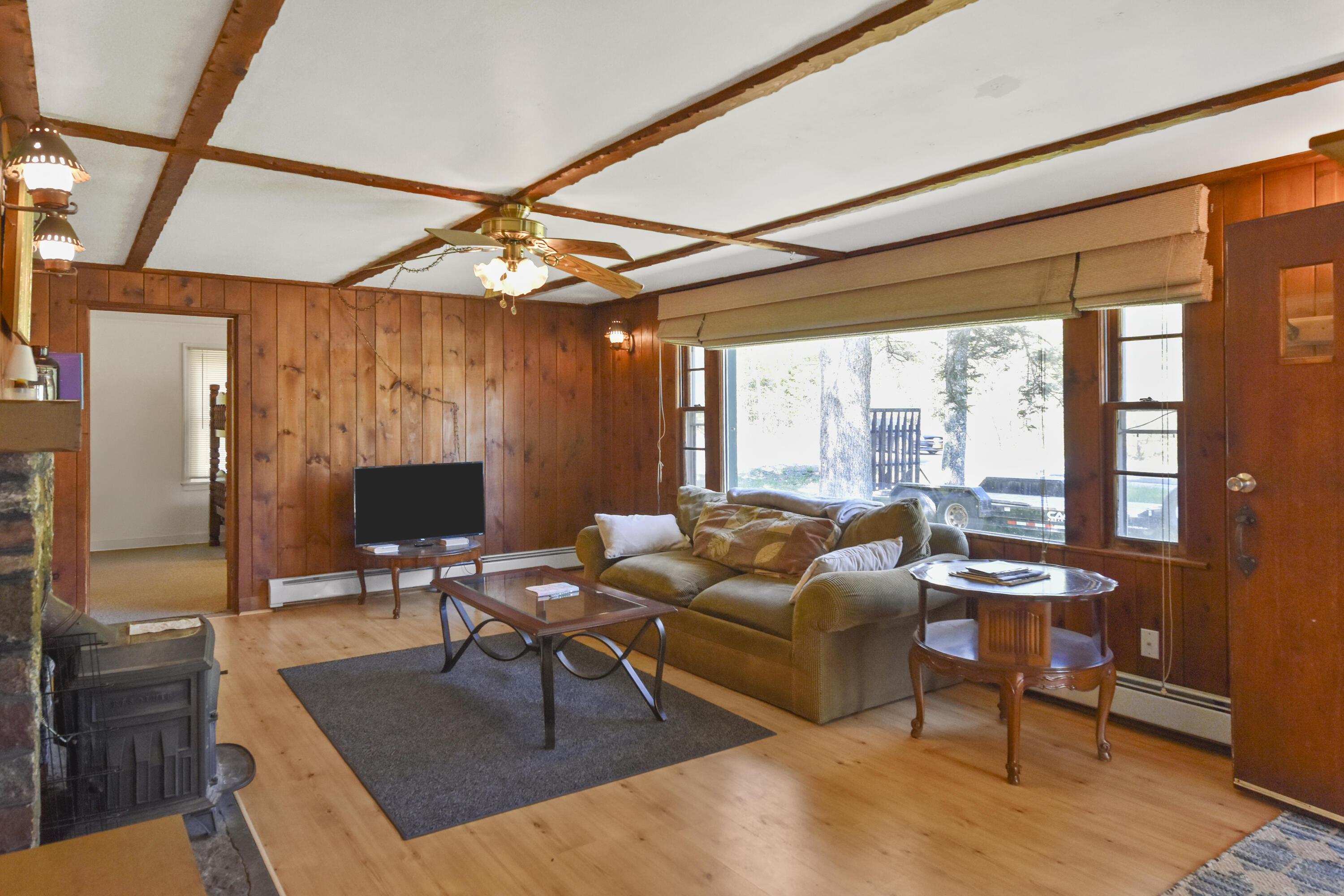 Image 3: Living Room Natural Light