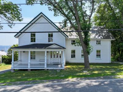2264 Lake Shore