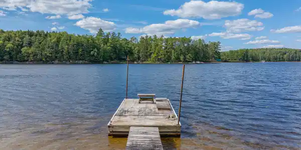 Image 2: 3102B493-52B3-4520-92E2-39069F2F6949