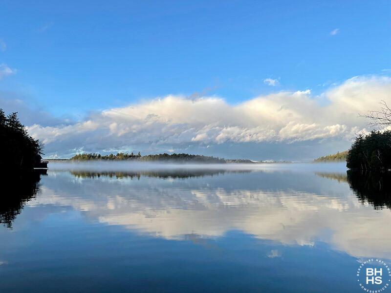 Image 3: CampSummerBreezeOnUpperSaranac_O_Lake