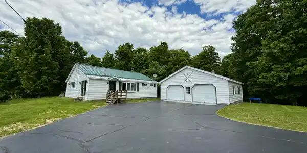 8594 US Route 9