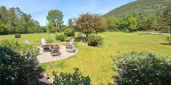 Image 3: Front Lawn