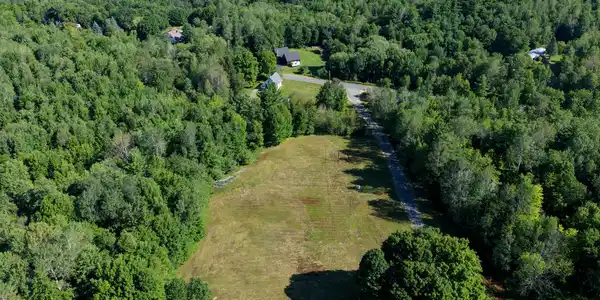 Image 4: 977 Burnt Hill-10