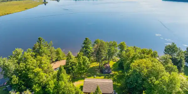 79 Lake Simond