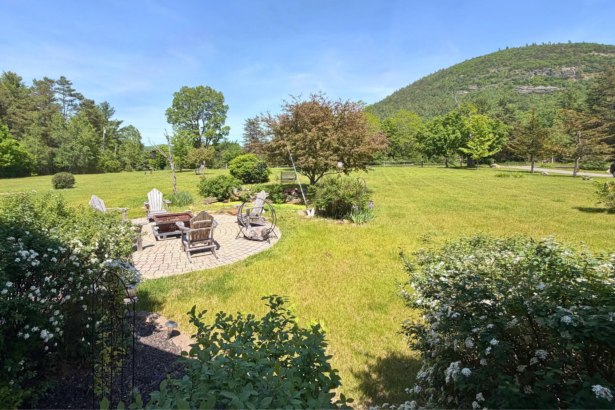 Image 3: Front Lawn