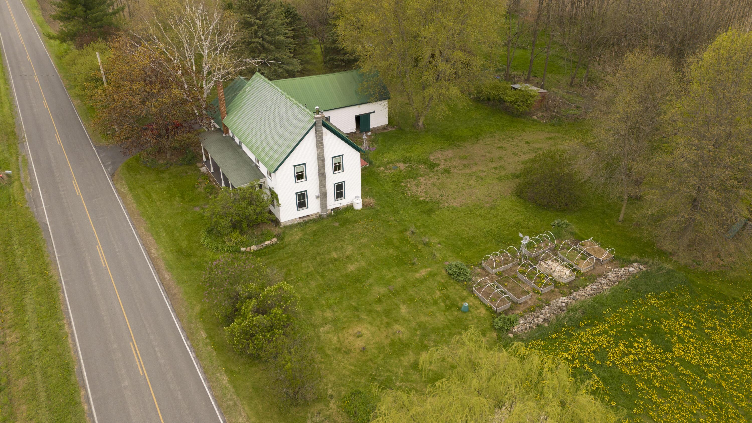 Image 4: AERIAL HOUSE