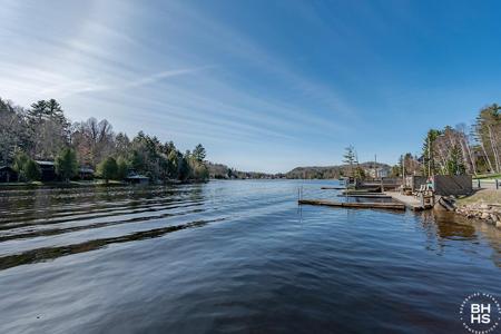 355 Lake Flower