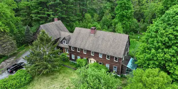 8 Balsam Dr