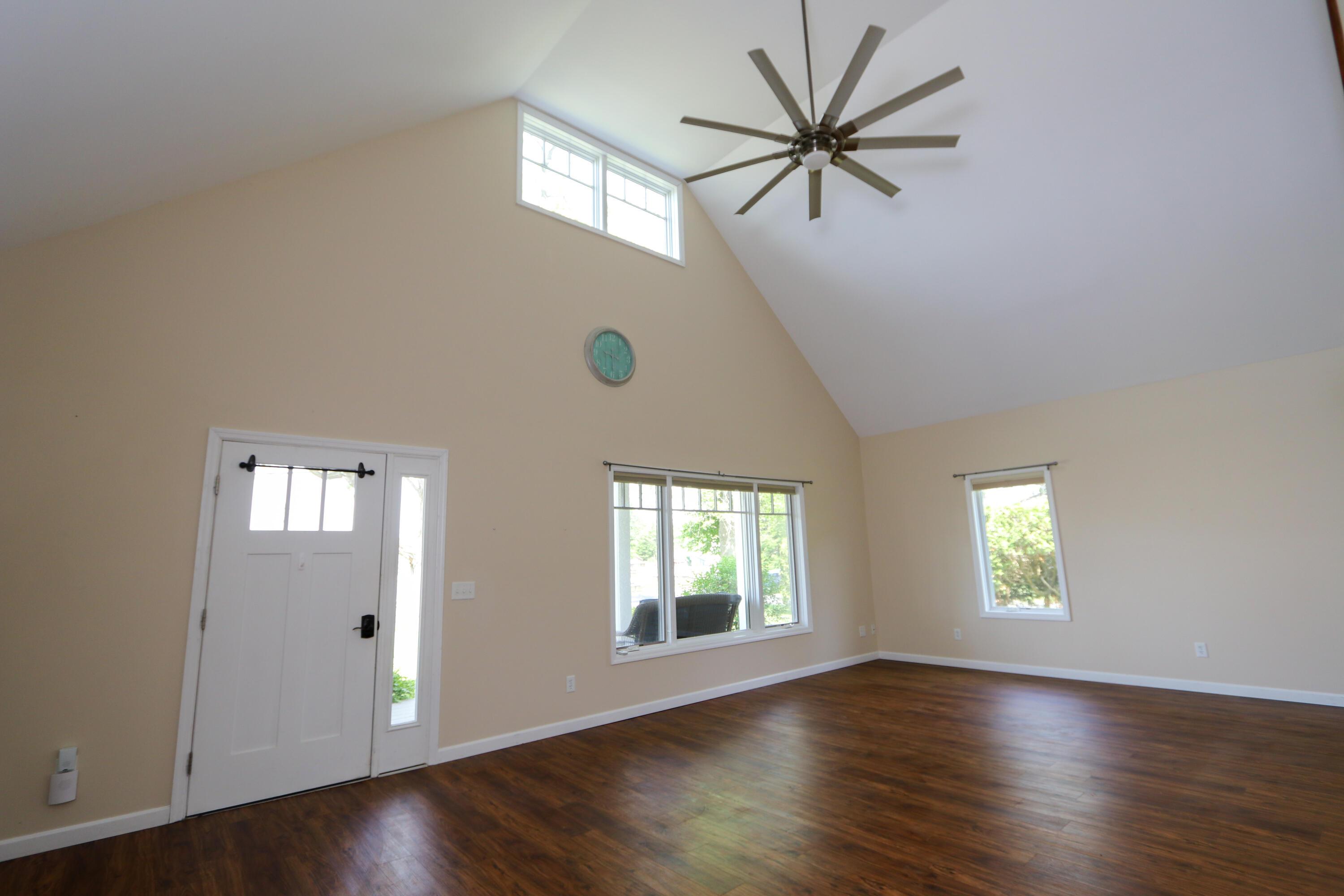 Image 3: Great Room