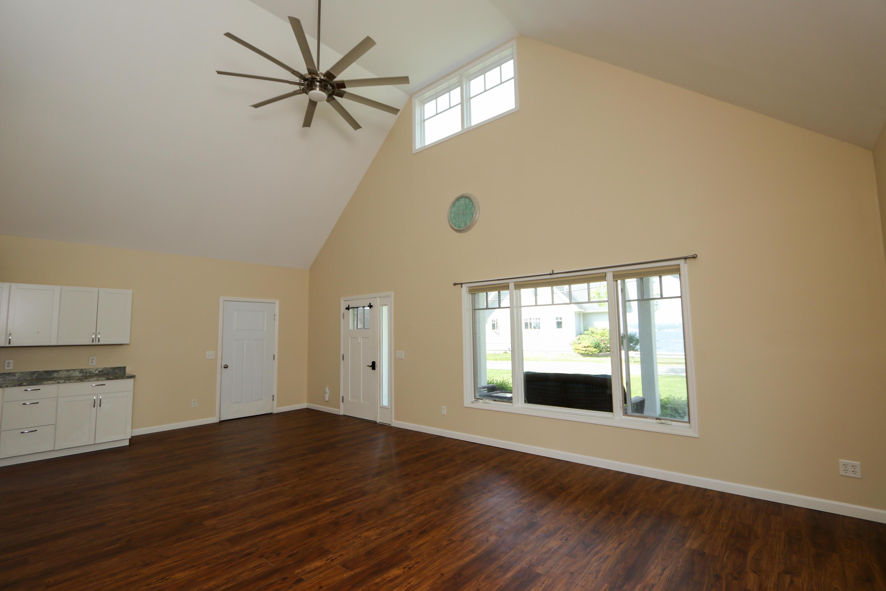 Image 4: Great Room