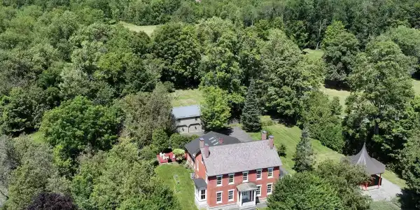 2775 Essex