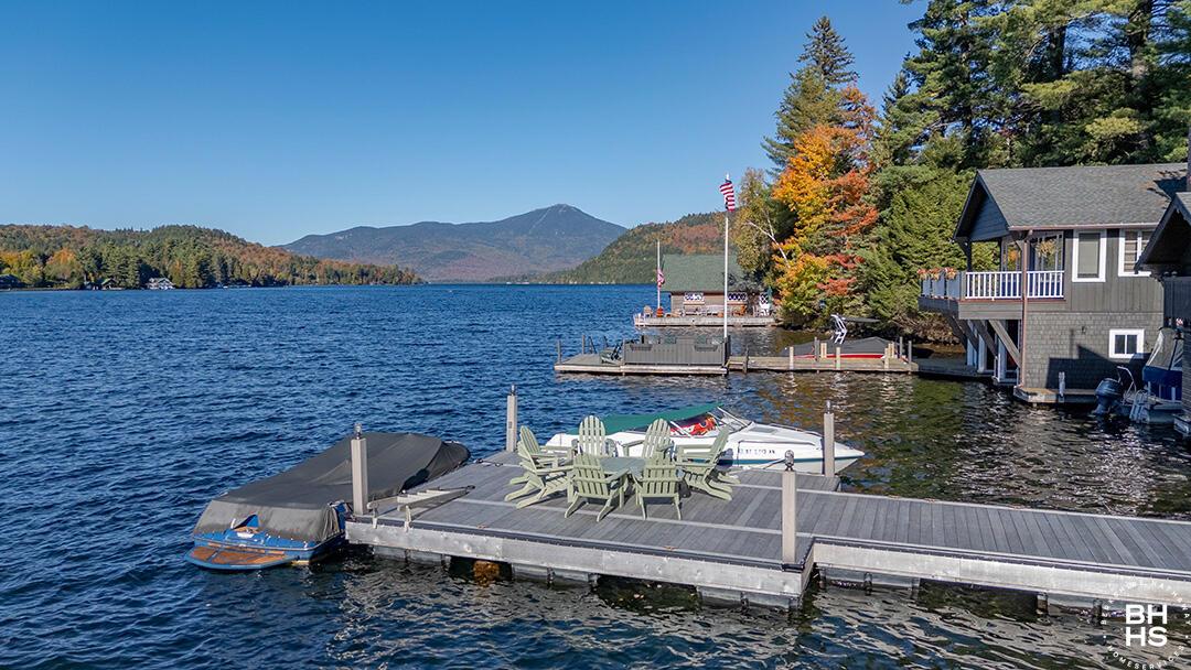 Image 3: AdirondackHomeOnLP_Fall_A_Dock_Whiteface