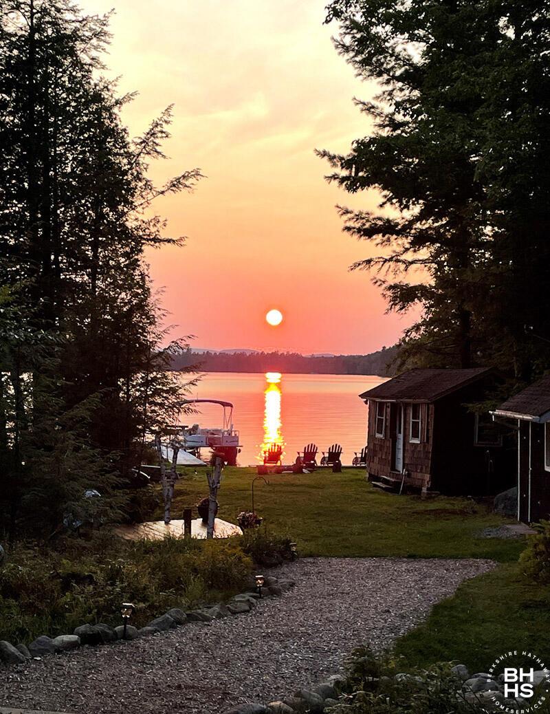 Image 4: CampSummerBreezeOnUpperSaranac_O_Sunset_