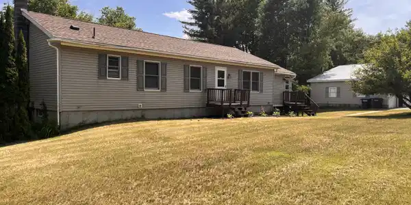 27 Strackville
