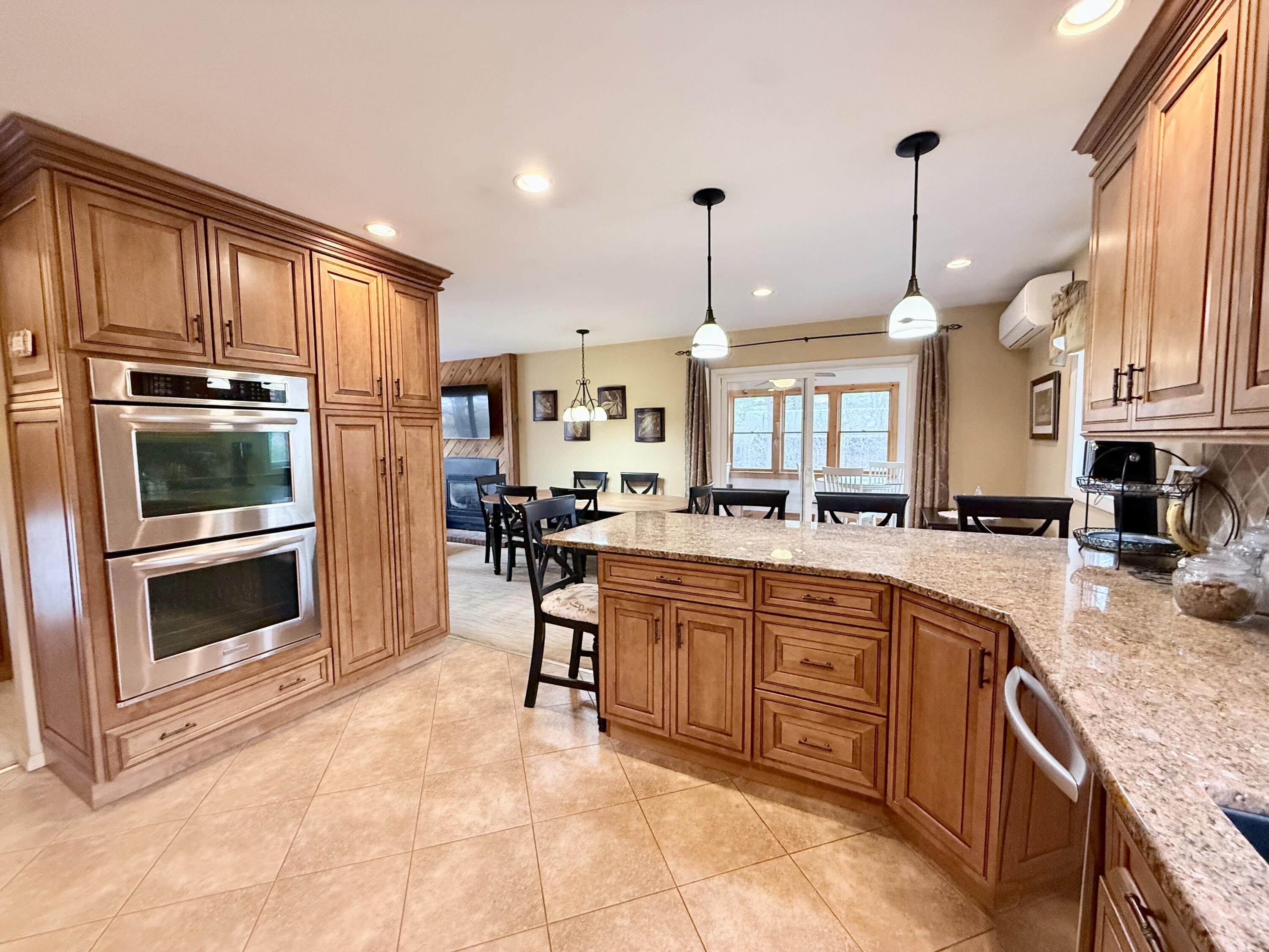 Image 2: Kitchen