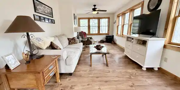 Image 4: Sunroom