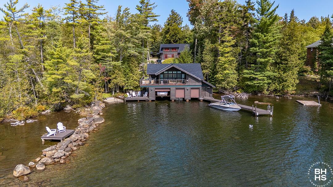 Image 2: LittleLojOnLakePlacid_A_LS_Exterior_BH_L