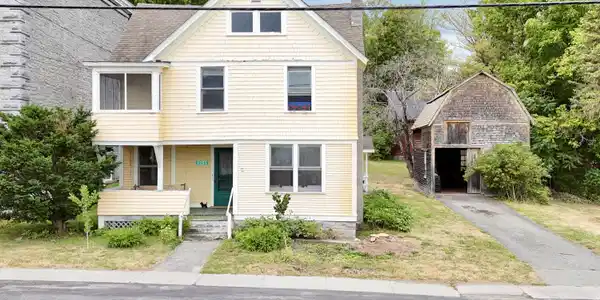 2755 Essex