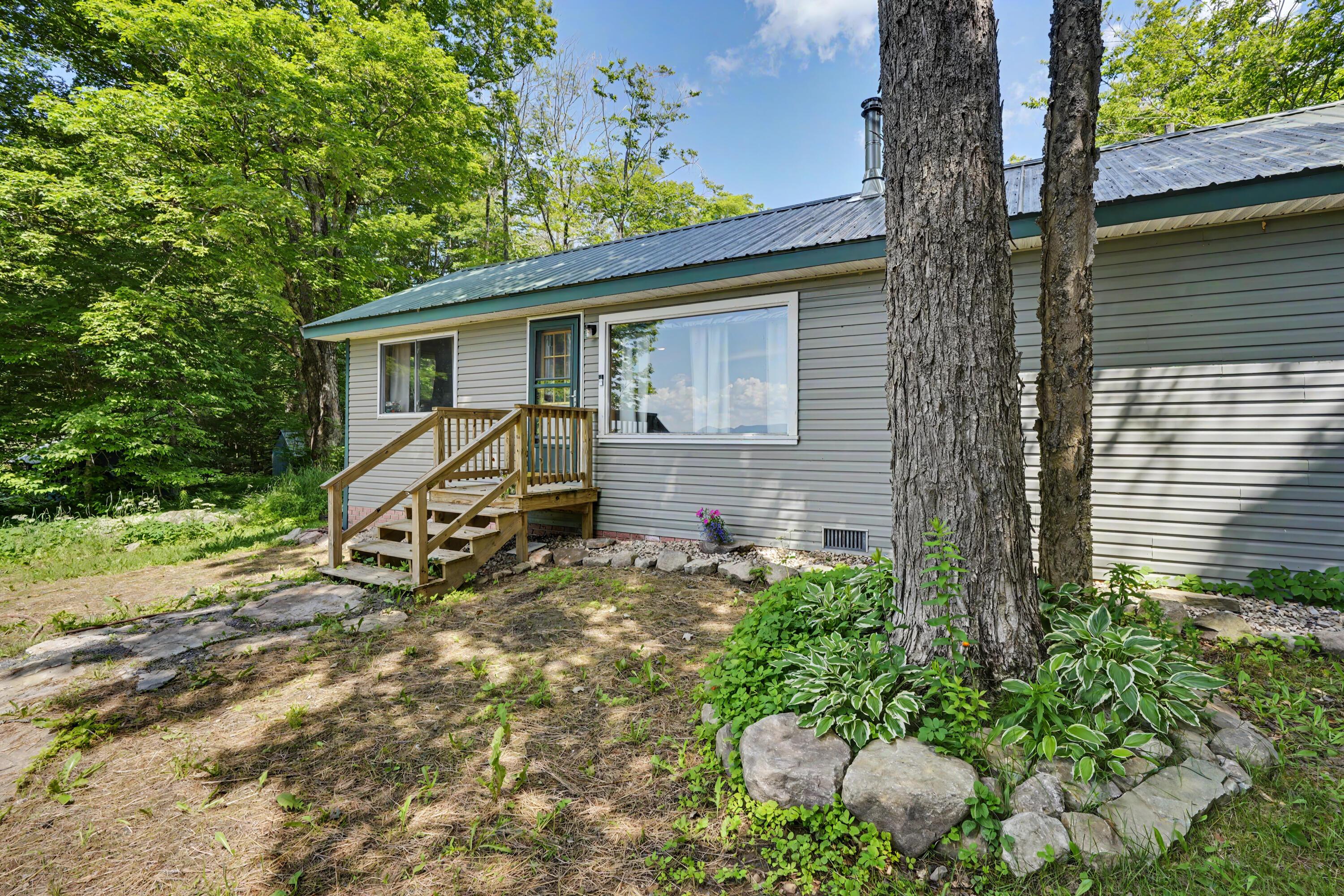 Image 3: 23_Home and Land for Sale at 6 Sax Way,