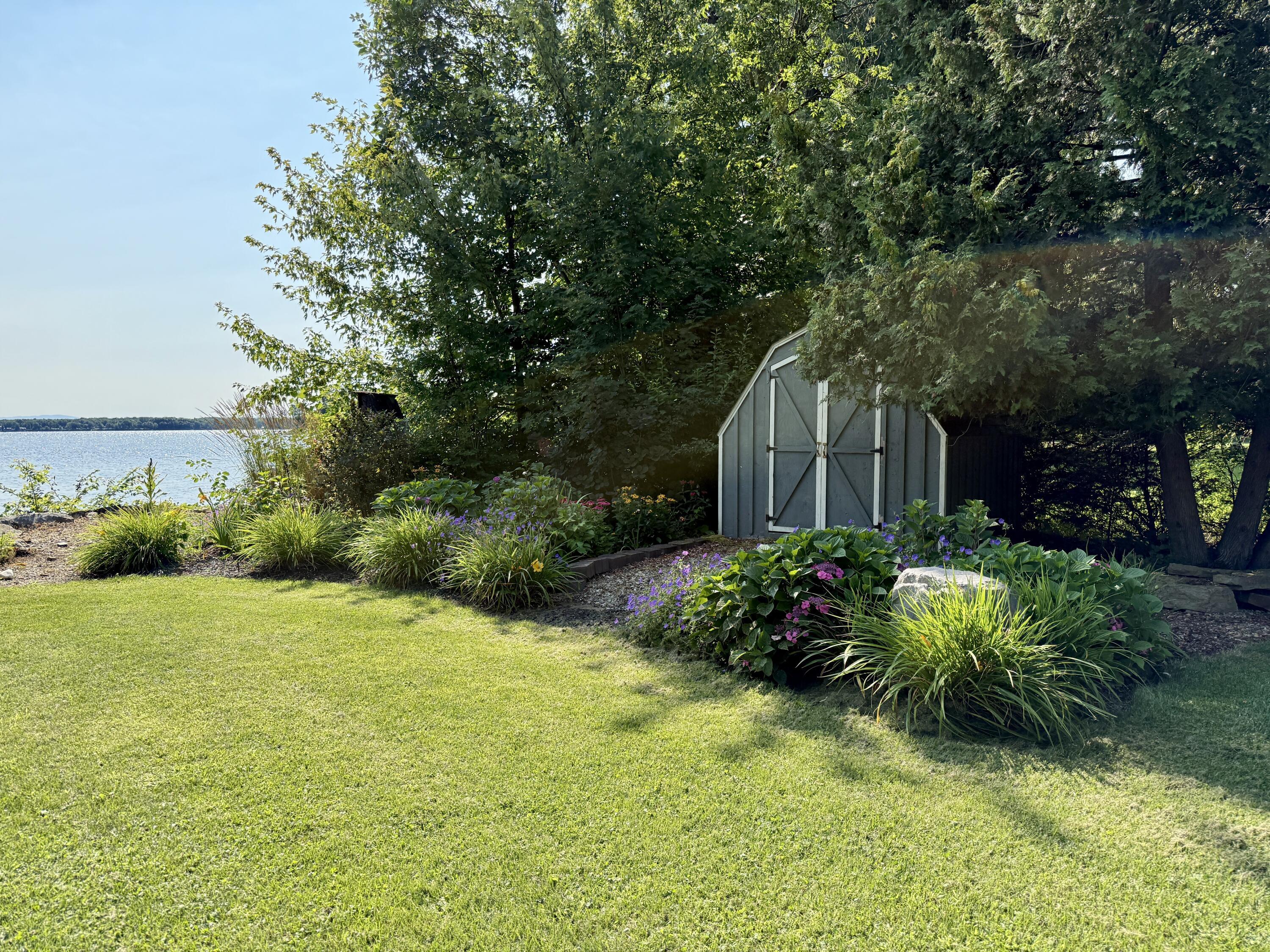 Image 4: Garden Shed