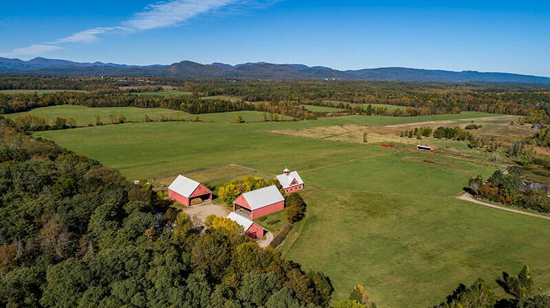 Image 2: SunsetFarmInWillsboro_Fall_A_Farm_Mounta