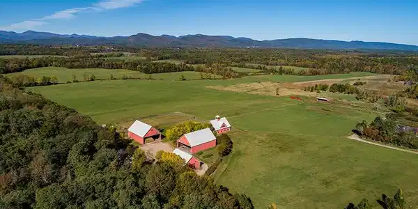 Image 2: SunsetFarmInWillsboro_Fall_A_Farm_Mounta