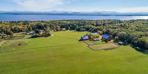 Image 3: SunsetFarmInWillsboro_Fall_A_Farm_Back_L