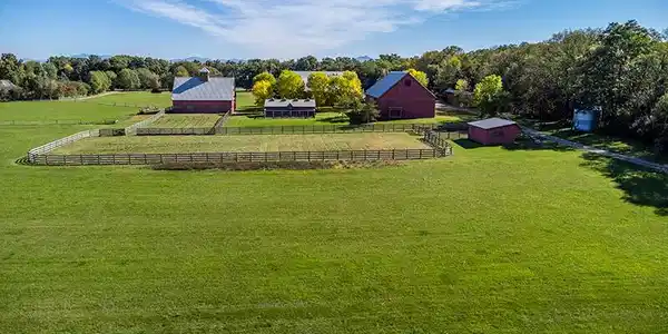 Image 4: SunsetFarmInWillsboro_Fall_A_Farm_Buildi