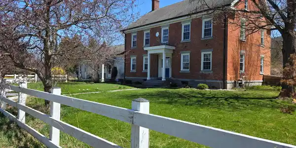 1446 Lakeshore Road