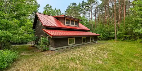 Image 2: 561Hazen_GH_Exterior_Back