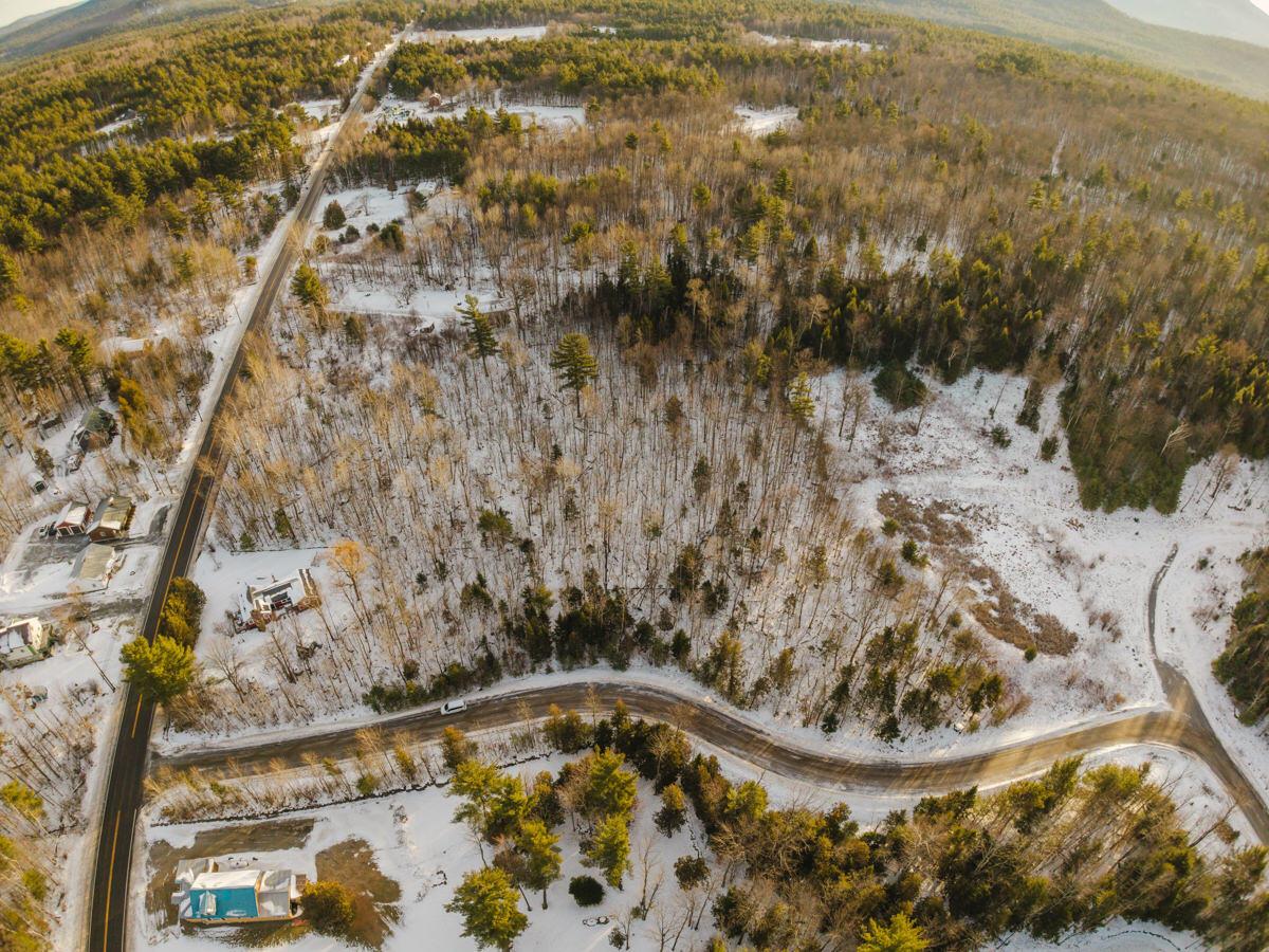 Image 2: 0-outlook-lane-wilmington-ny-12997-1