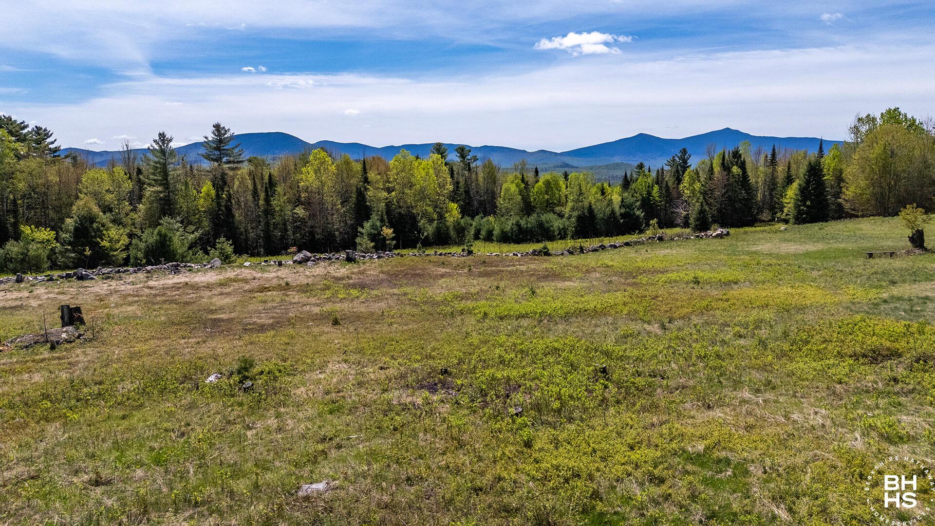 Image 3: 2262RockStreet_A_Lot_View
