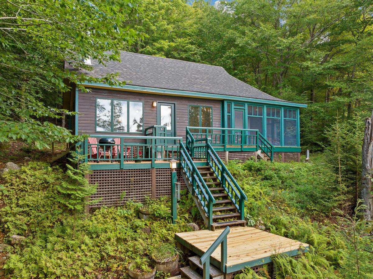 Image 2: Lake-Placid-Waterfront-02
