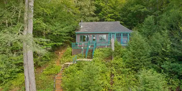 Image 3: Lake-Placid-Waterfront-04