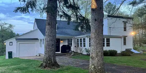 42 Seekonk Rd