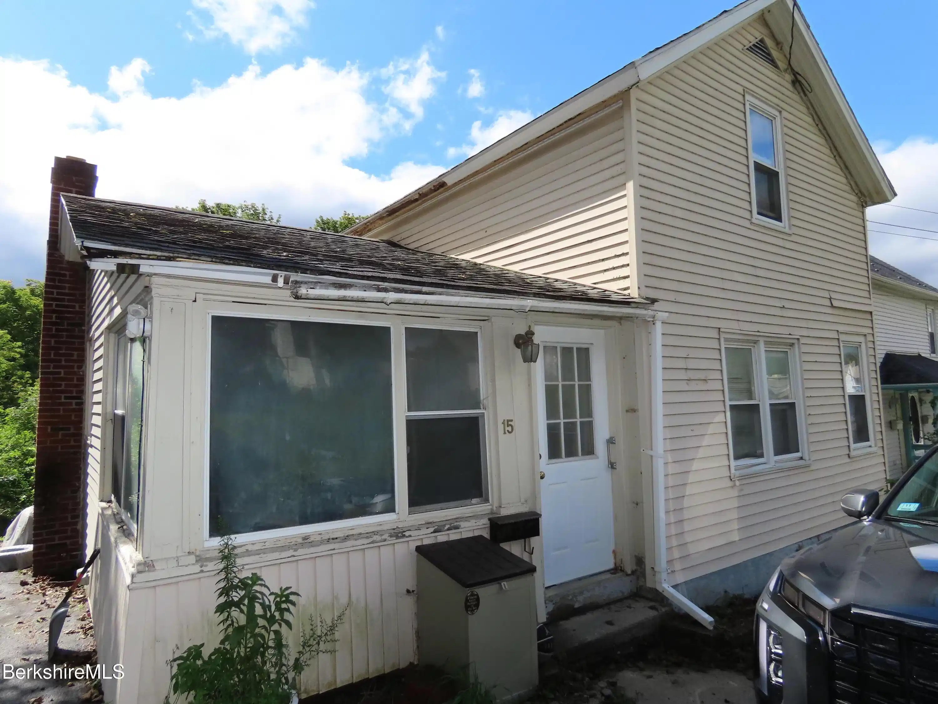 Image 1: Front of house